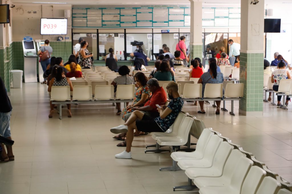 unidades de saúde permanecem com atendimento normal nos dias de ponto facultativo e feriados na rede municipal, assim como diversos serviços públicos considerados essenciais